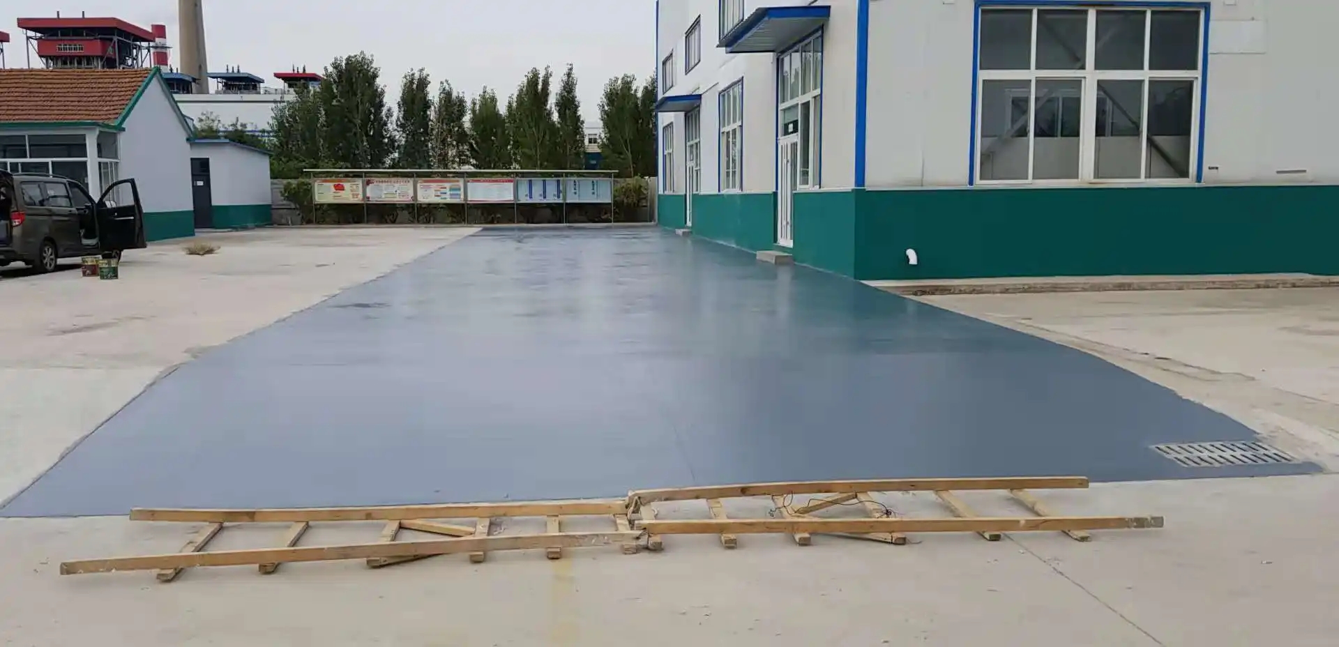 雅安车间厂房地坪漆修补翻新